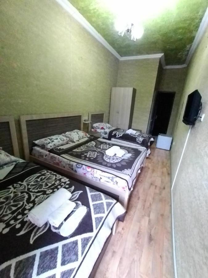 Hotel Vakhtanguri Batumi Esterno foto