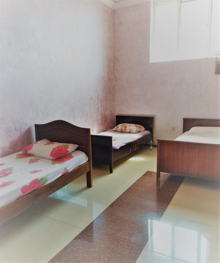Hotel Vakhtanguri Batumi Esterno foto