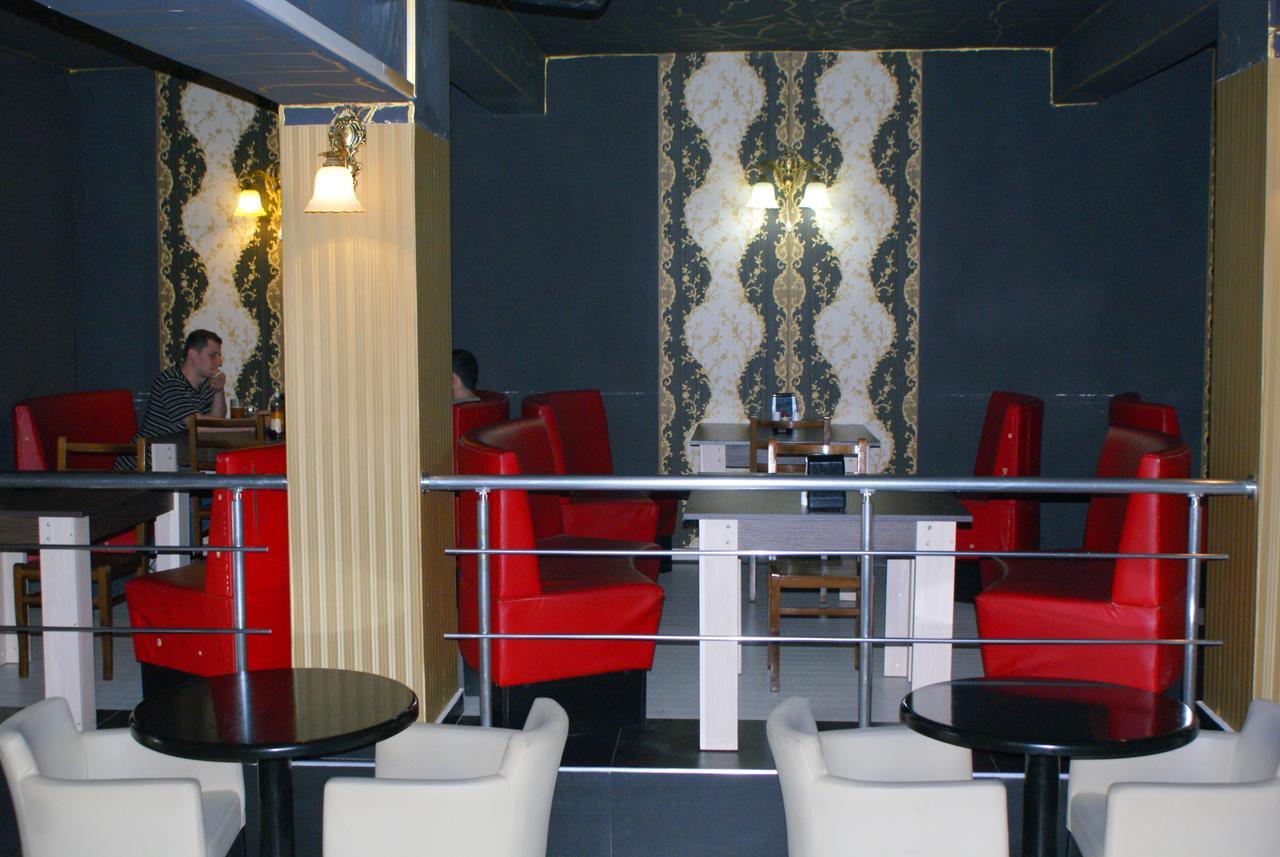Hotel Vakhtanguri Batumi Esterno foto
