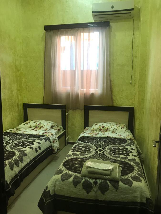 Hotel Vakhtanguri Batumi Esterno foto